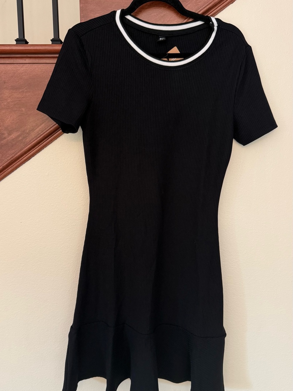 SHEIN Black Short-Sleeve Ribbed Dress with White Neck Trim